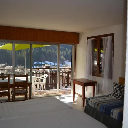 فندق Village Le Savoy رون - ألب