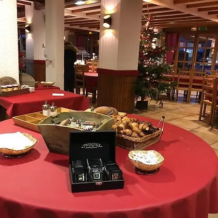 Village Le Savoy فندق
