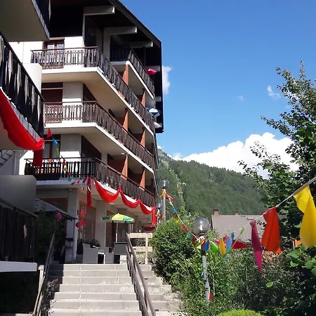 فندق Village Le Savoy رون - ألب
